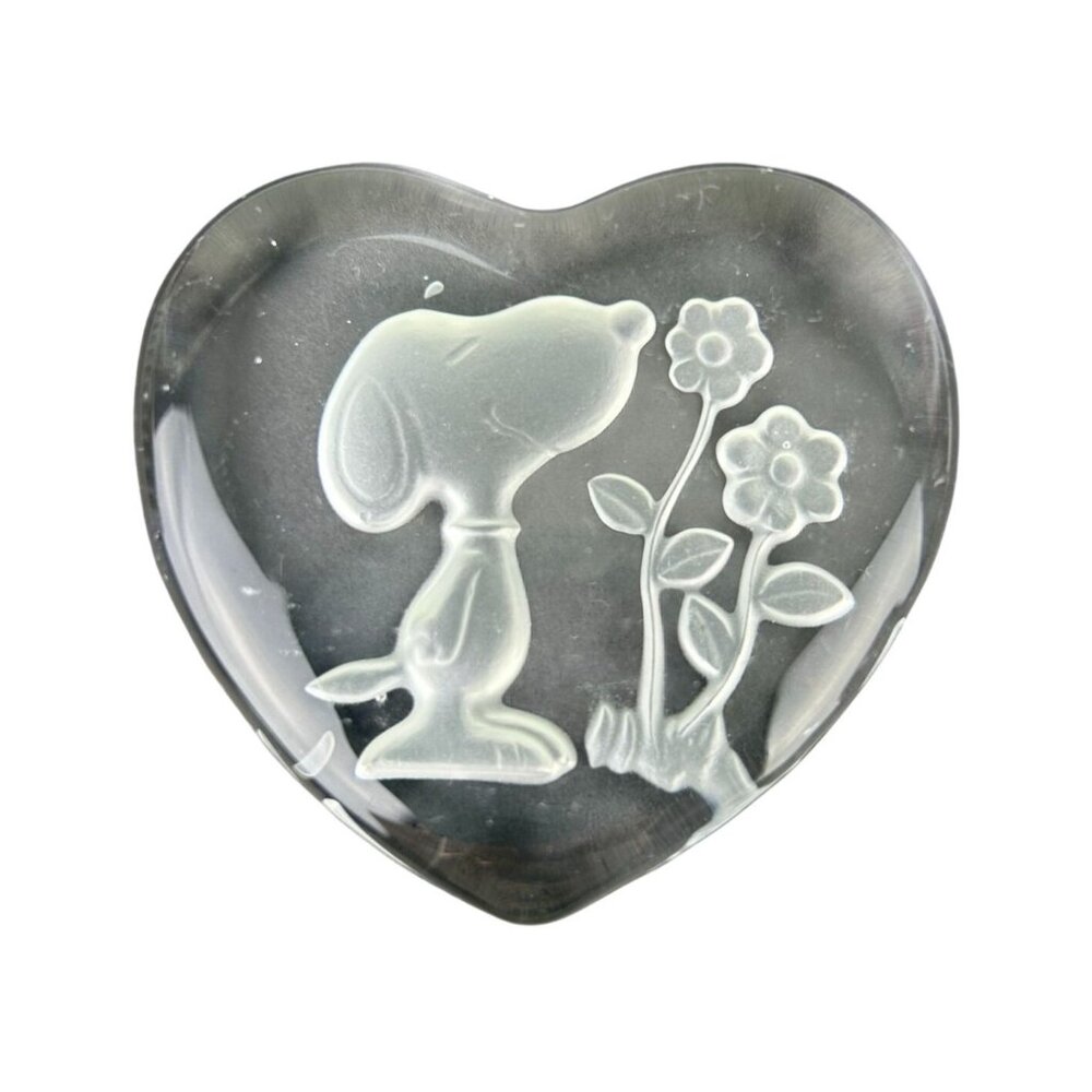 Snoopy Heart Shaped Glass Paperweight Peanuts Smelling Flowers Schuz VTG Love